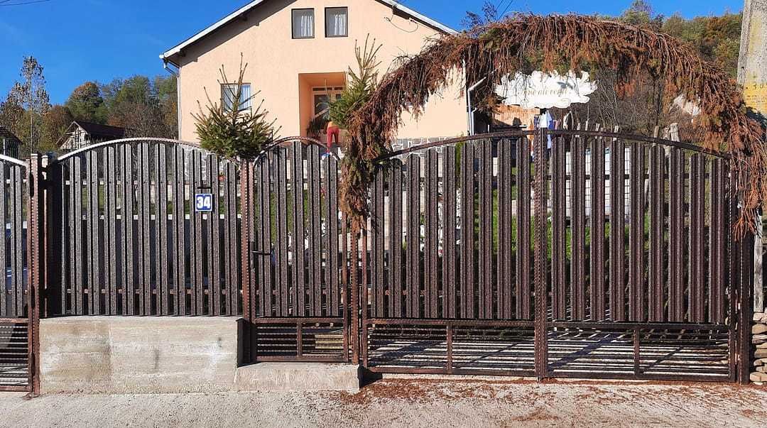Garduri si porti stil jaluzea, sipca metalica, tabla cutata