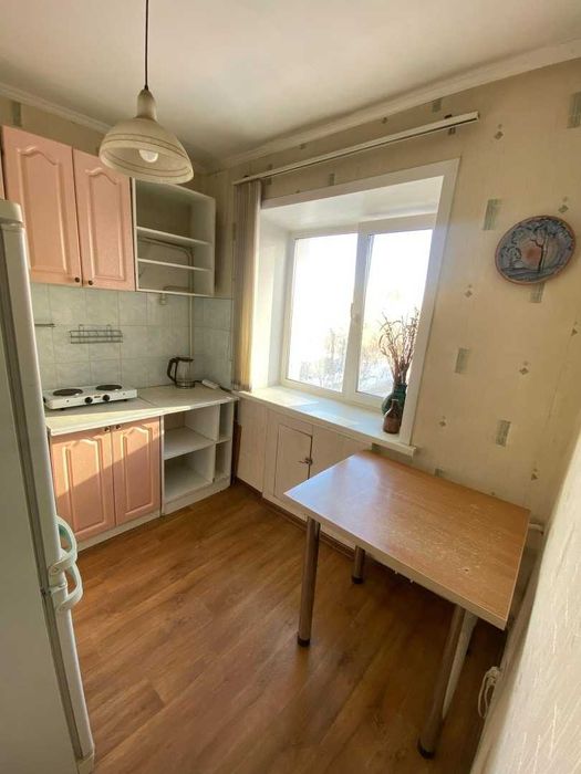 продам однокомнатную квартиру на проспекте Ленина