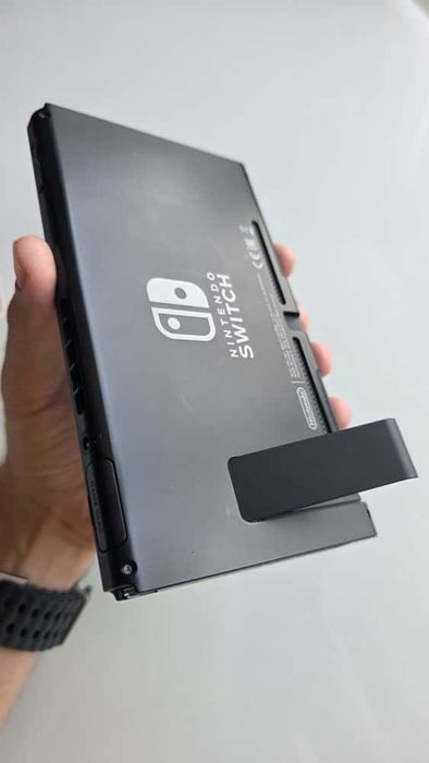Nintendo Switch + husa , joy-con