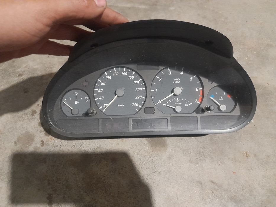 Километраж за бмв Е46 320CI