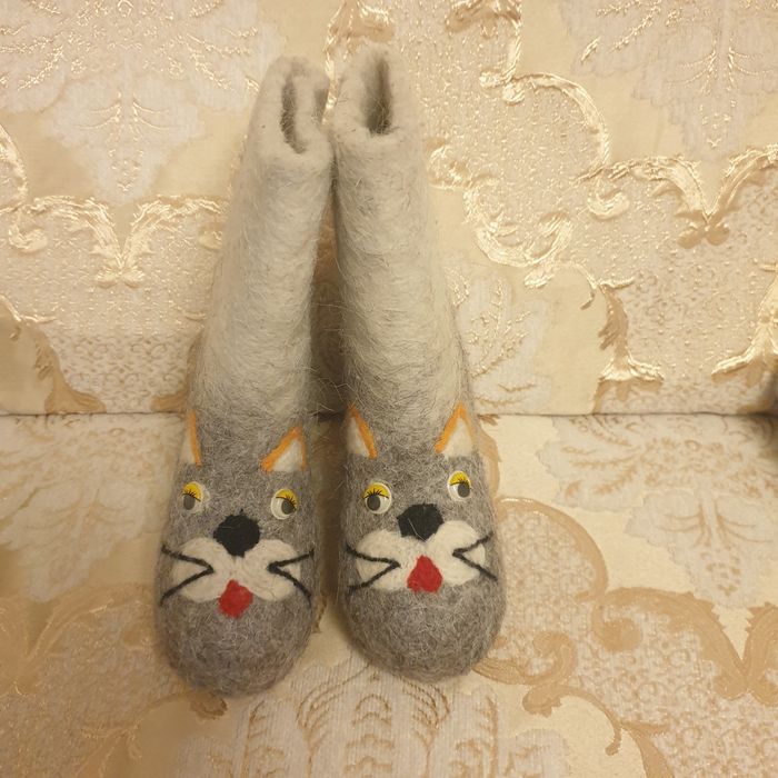 Продам новые детские валенки