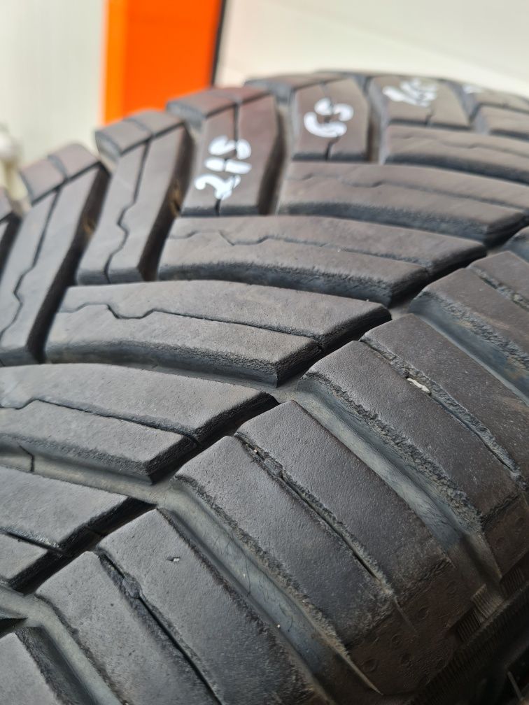 Всесезонни гуми за Бус 4 броя MICHELIN Agilis 215 65 R16C дот 0422