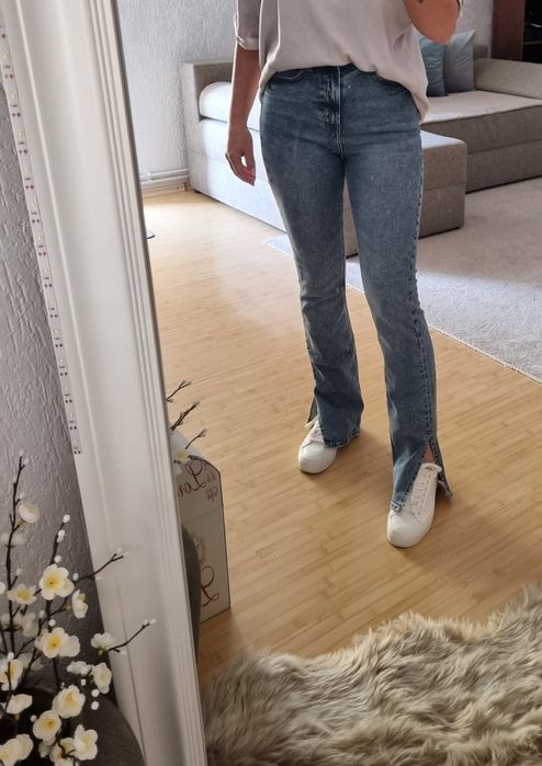 Blugi cu talie inalta H&M