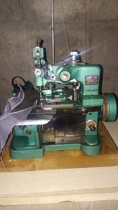 Оверлог оригинал 3х ниточный оверложит отлично классно