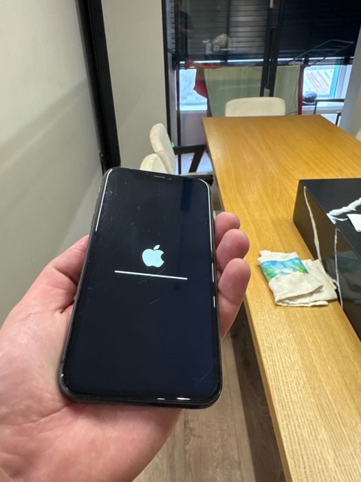 Продам iPhone 11, 128gb 76% аккумулятор