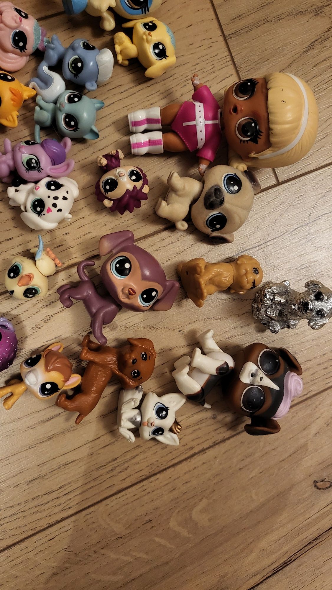 Jucarii mici figurine littlest pet shop