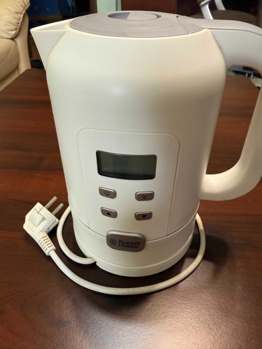 Fierbator de apa Russel Hobbs  precision control.