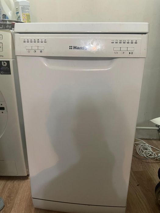 Продам посудомоечную машину