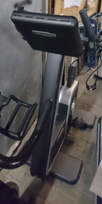 Кардио уред TechnoGym Artis Bike - велоаргометър