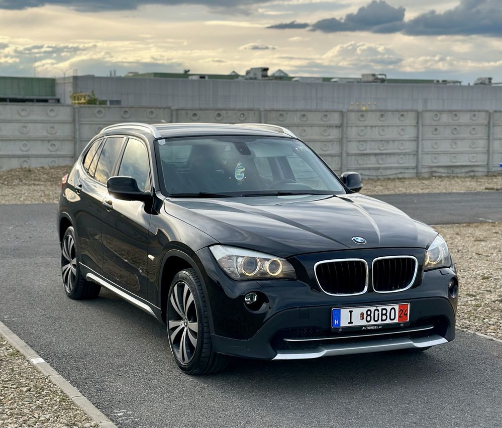 BMW X1 - X Line 2011 * x-drive Bi-Xenon * Navi