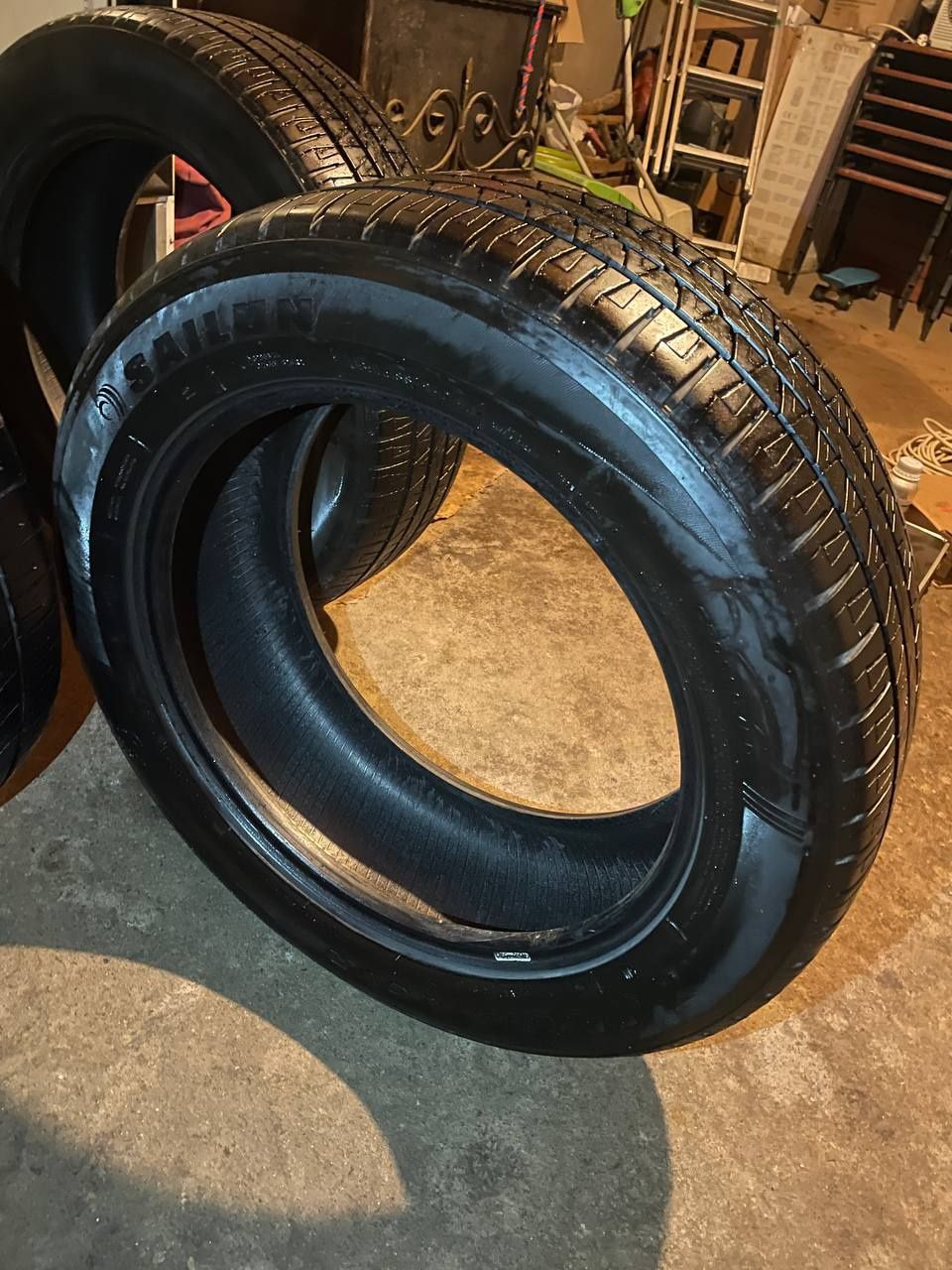 Продам шины летние 245/55/19