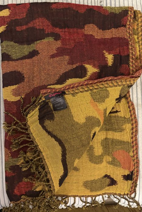 Дамски шал Daphne