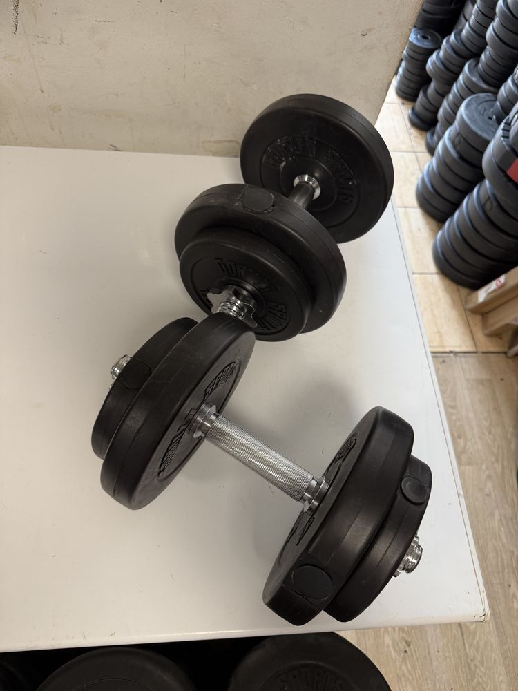 Gantere reglabile noi Germany, set 10 kg+10 kg=20 kg. Pret promo 150 l