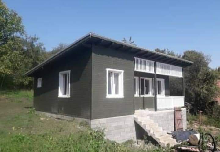 Vand si produc căsuțe modulare din container