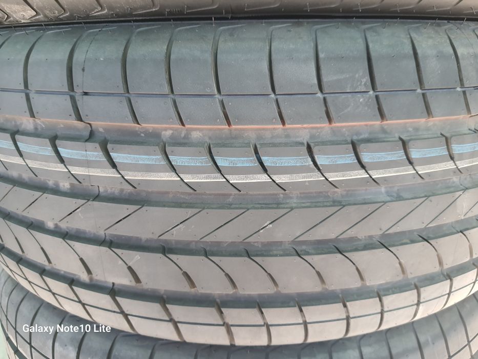 Шина Треккер родной 17