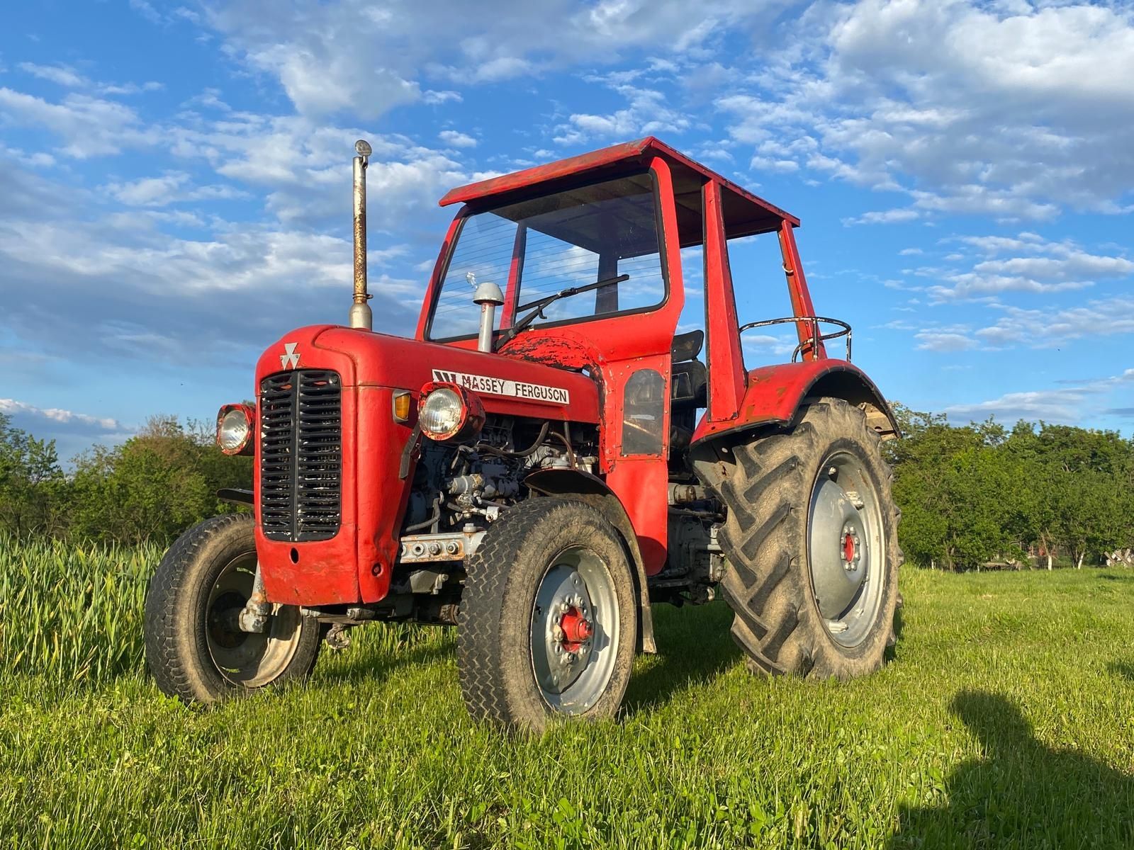 Vand tractor Massey Ferguson