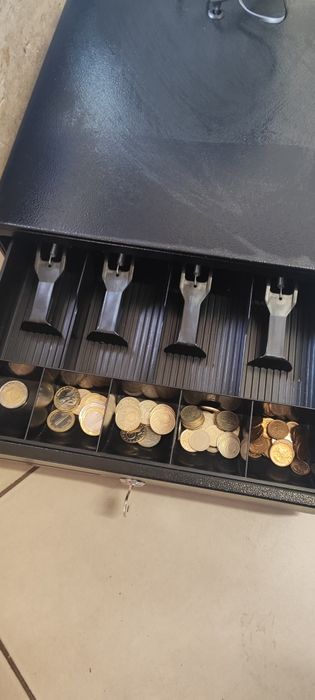 Сейф каса за пари