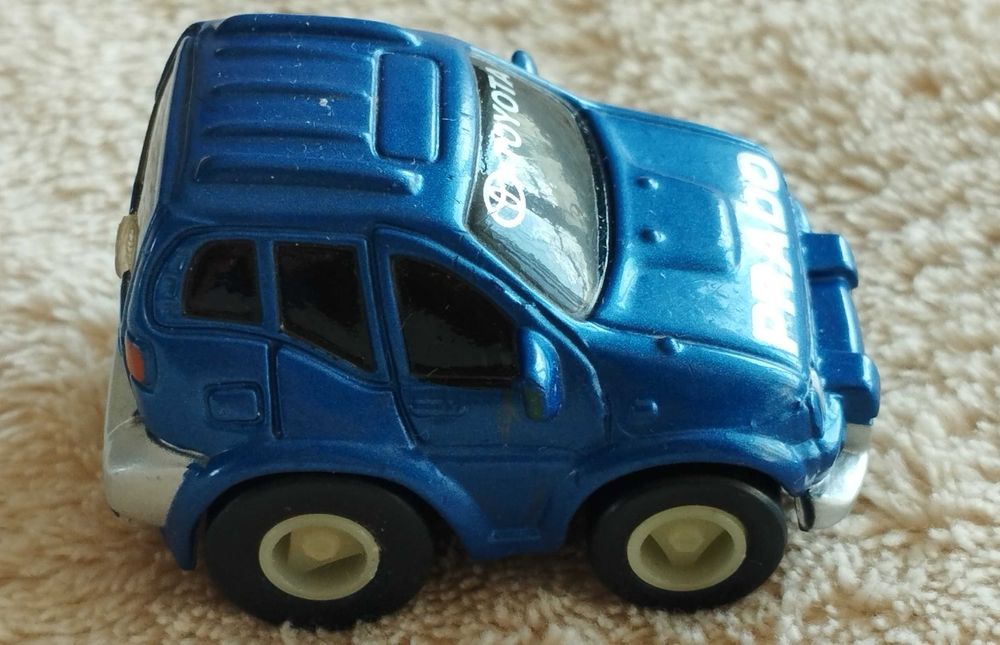 Детски мащабни коли Ferrari Mercedes Toyota Prado
