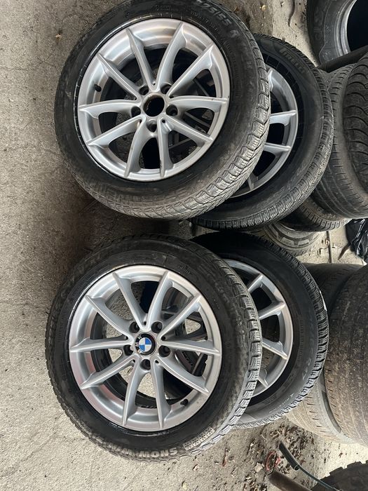 Vand urgent anvelope iarna 225/55/17