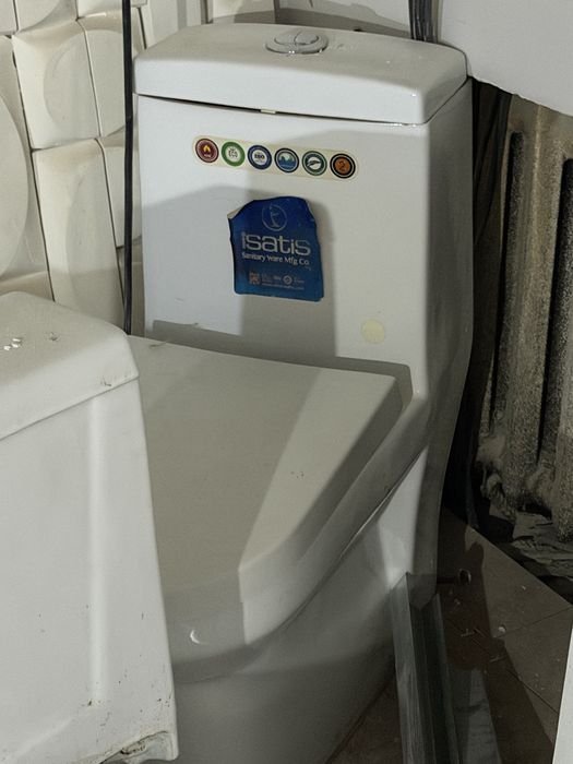 Продам унитаз в хорешем состояний