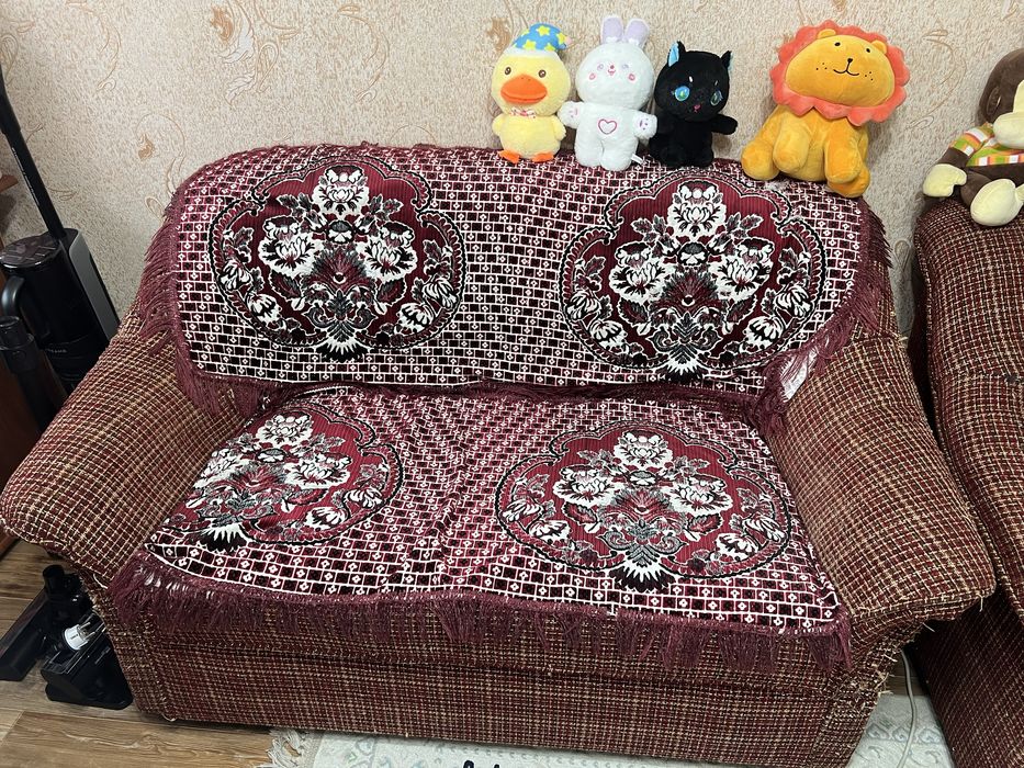 Отдаю бесплатно диваны !