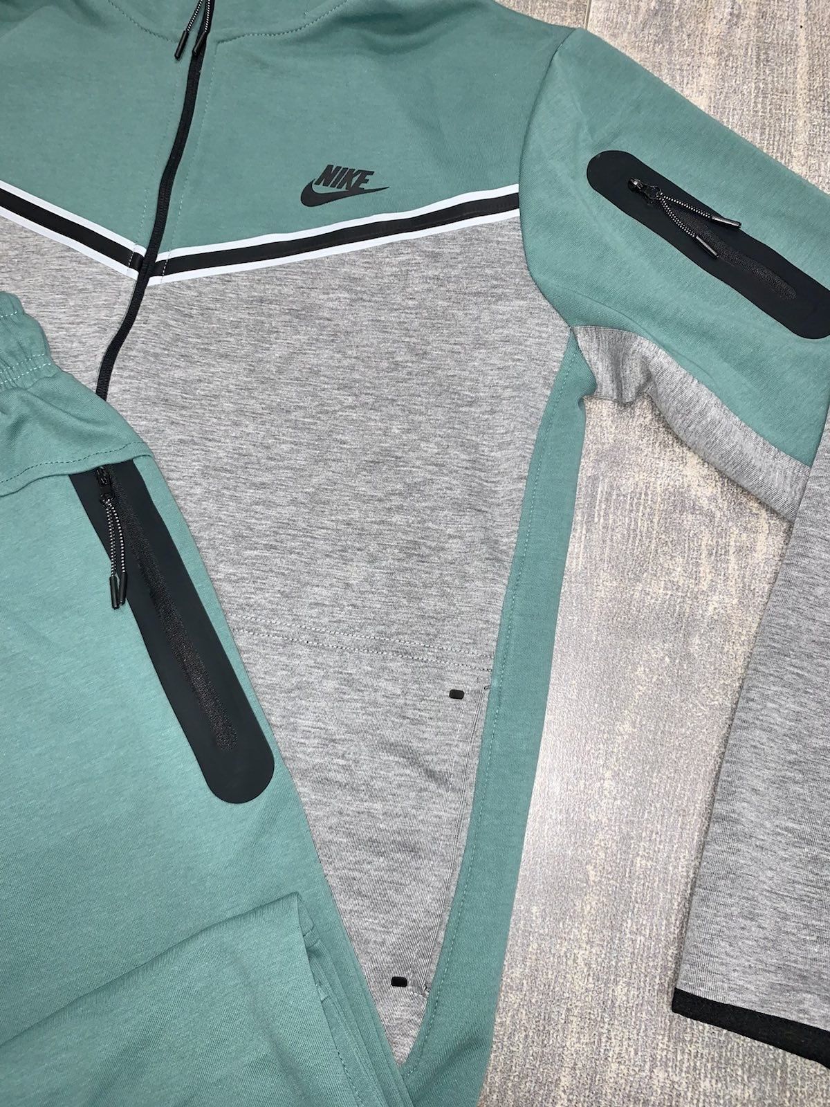 Nike Tech Fleece Brooklyn Green мъжки спортен екип