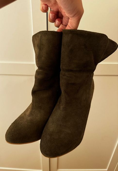 Ghete din piele-intoarsa cu platforma