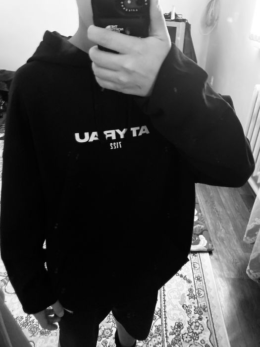 продам худи новый с итекетка есть