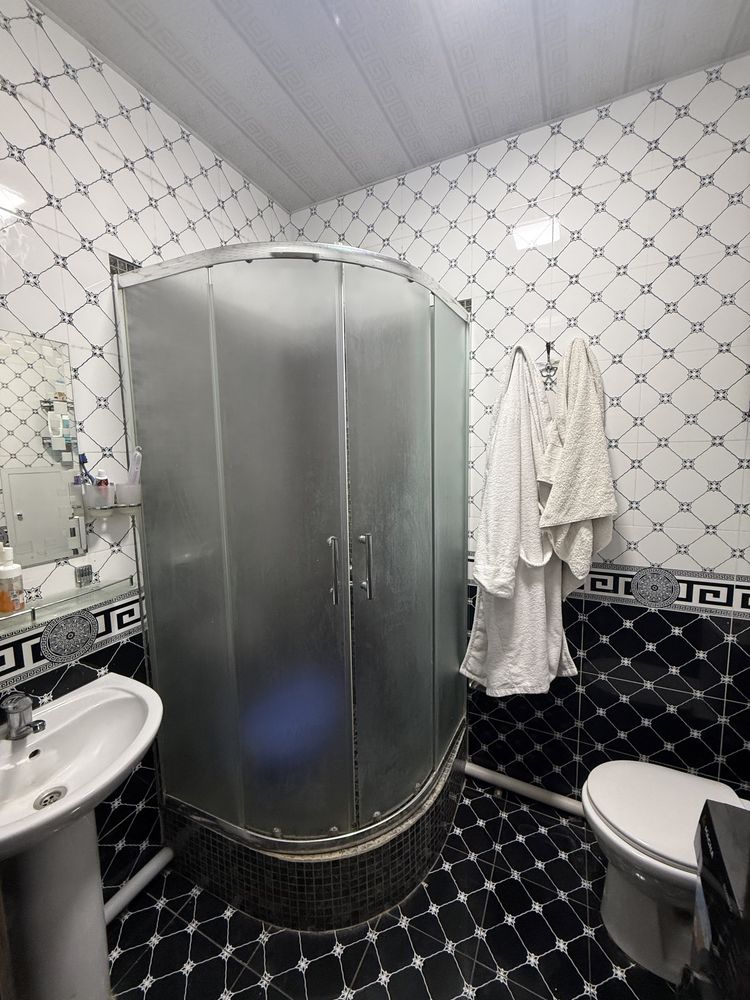 Ijaraga qizlar uchun Metro yaqinida kvartira sheriklikga