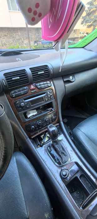 Мерцедес ц240 4х4 на части 2000 лв цял