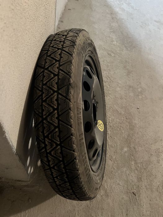 Продавам резервна гума патерица за бмв Е-46