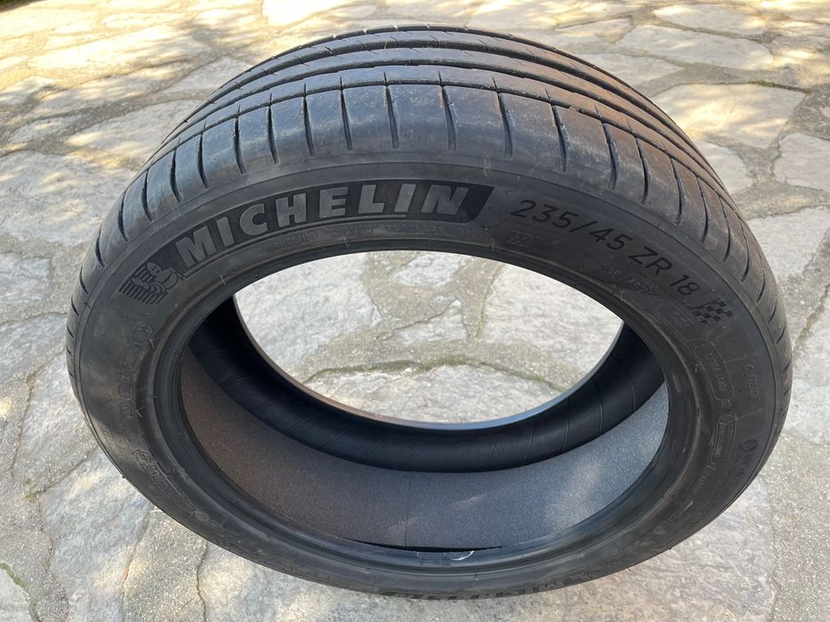 4 Летни Гуми Michelin Pilot Sport 4 (Мишелин Пилот Спорт 4) 235/45/18