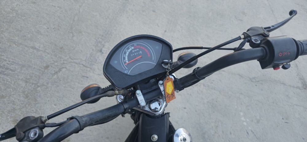 Bikeland moped sotiladi