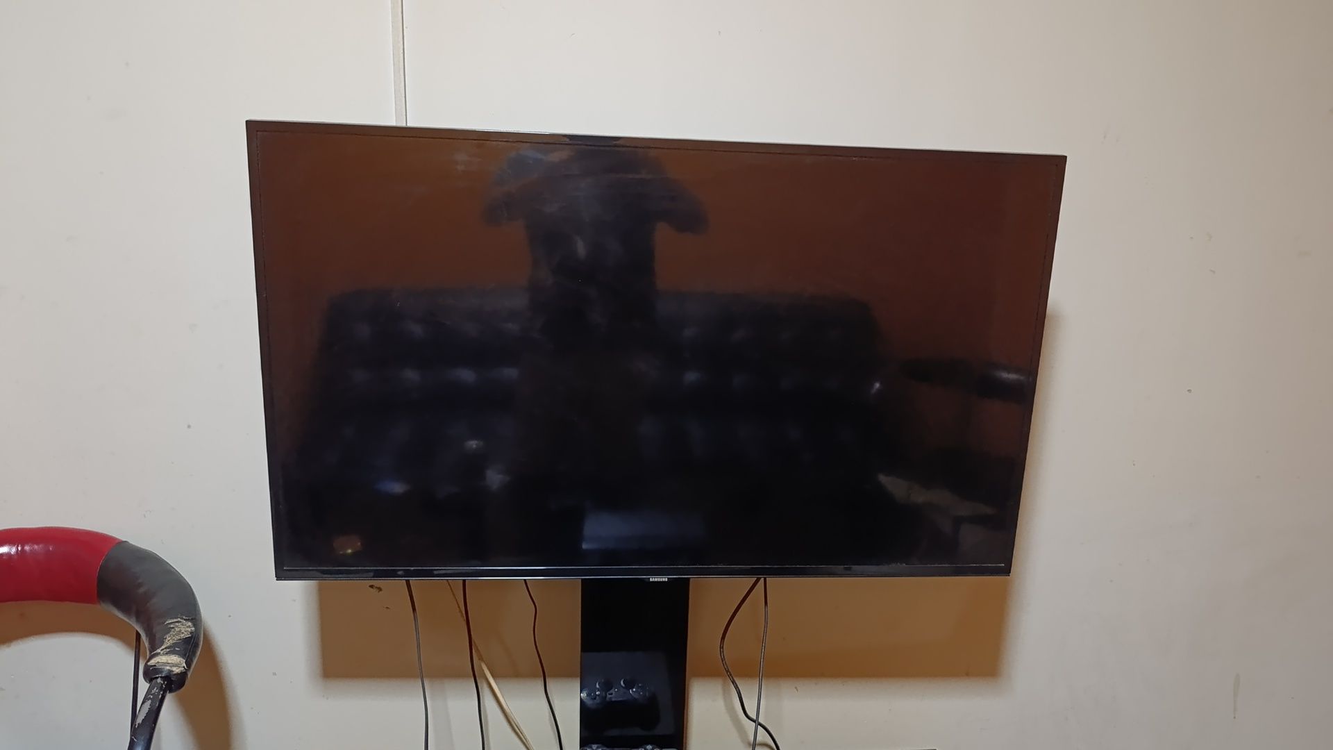 Samsung televizor 49 dyumli