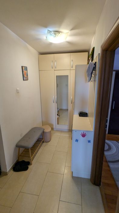 Inchiriez apartament 2 camere zona garii