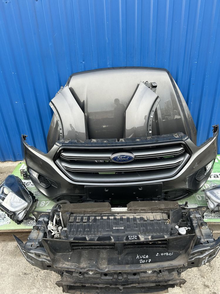 Bară față completă, trager complet, faruri xenon, aripi Ford Kuga 2017