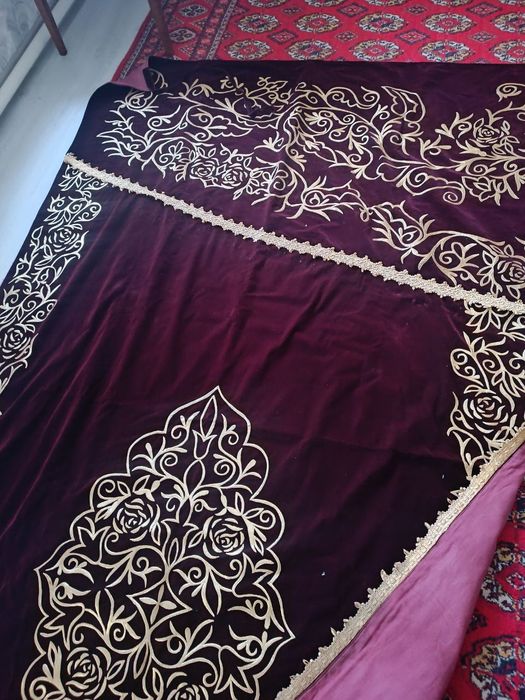 ЧИМИЛДИК  аппликация тикилган