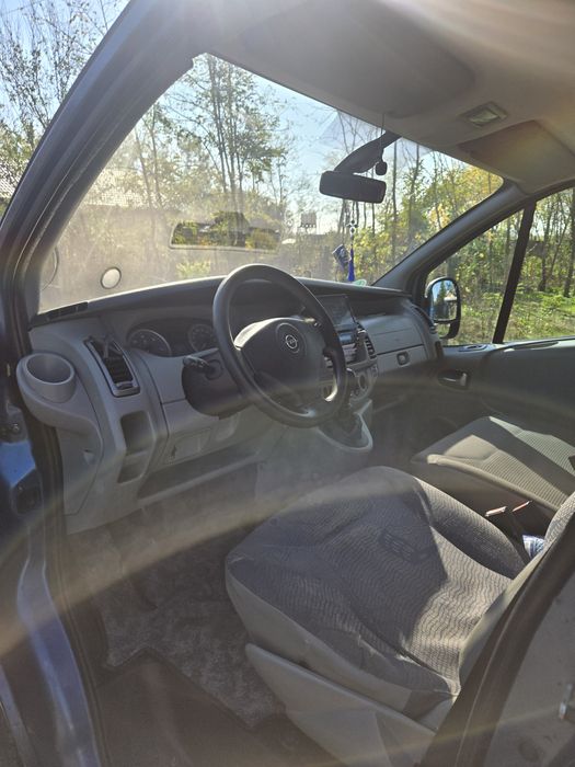 Opel Vivaro 8+1 2008