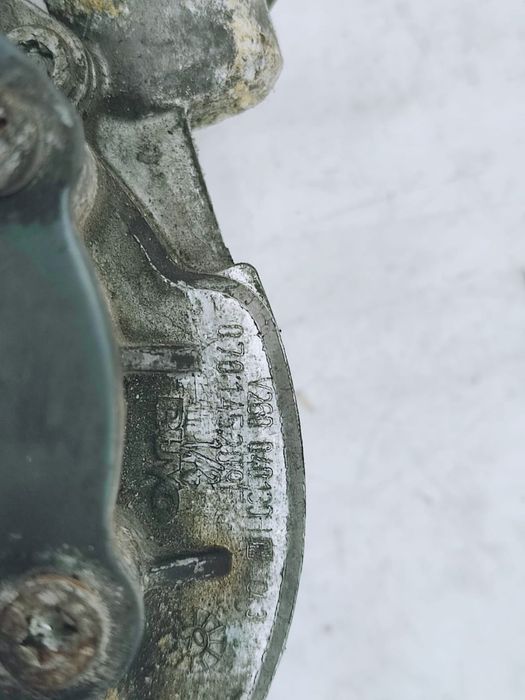 Pompa vacuum 2.5 tdi bac 070145209f Volkswagen VW Touareg generatia 1 7L  [din 2002 pana  2007]