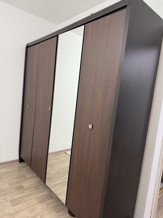 Шкаф, кровать, комод, тумбалар, сандық бірге сатылады срочно