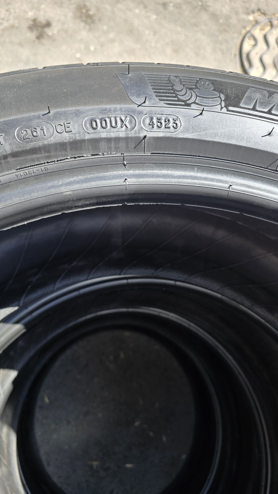 275/45/R21 Michelin