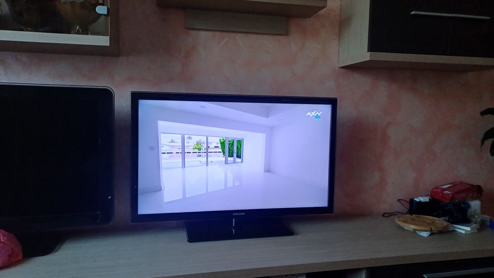 Vând televizor Panasonic