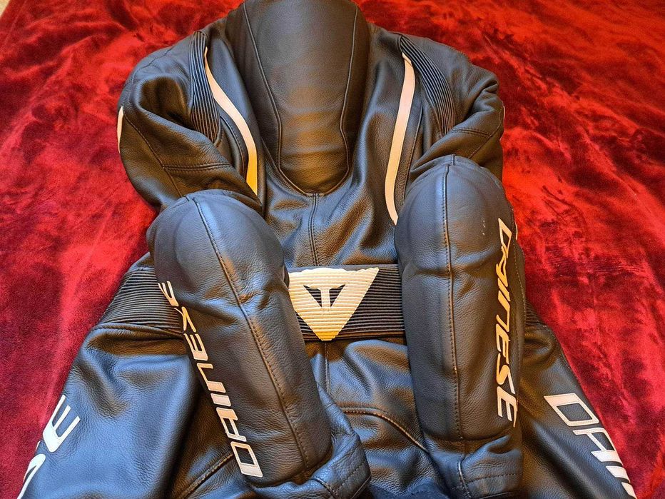 Кожен екип Dainese Assen