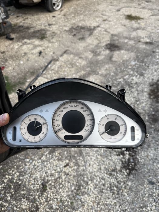 Километраж Mercedes E-Class W211 фейслифт