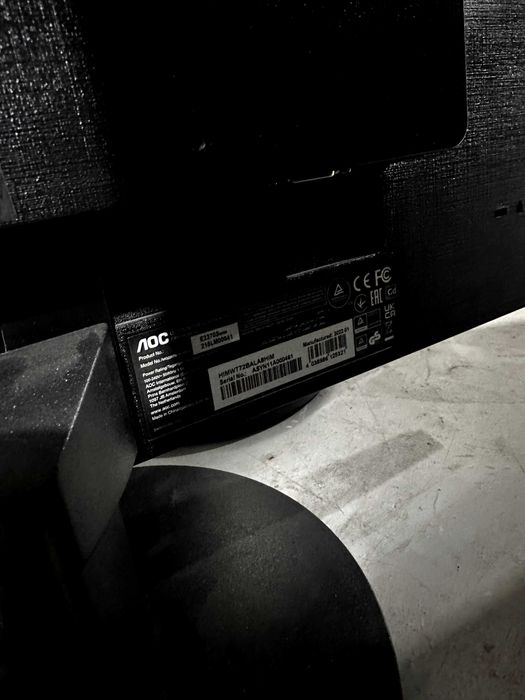 Лот 13 монитора – всички работят – 350 лв.