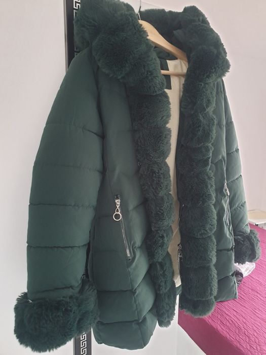 Дамско спорно яке