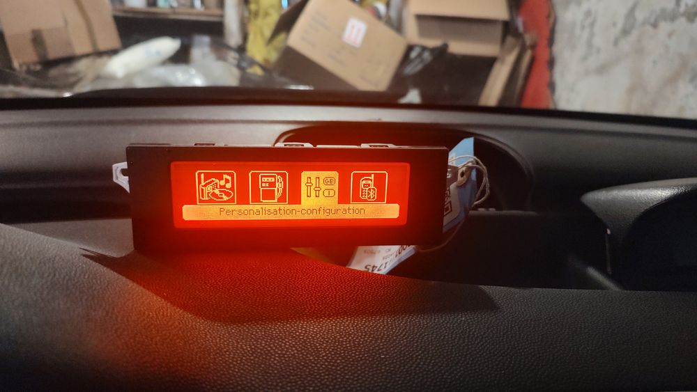 Продавам дисплей за Пежо/Ситроен