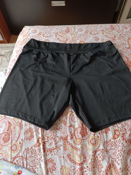 Vand pantalon blugi trei sfertur i mărime mare