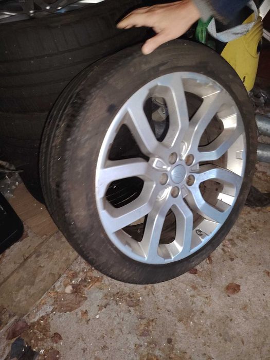 Jante/roti Pirelli Scorpion 22" Range Rover Vogue L405, 275/40R22