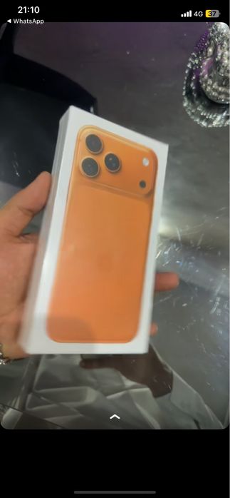 Vand iphone 17 pro max 1TB urgent